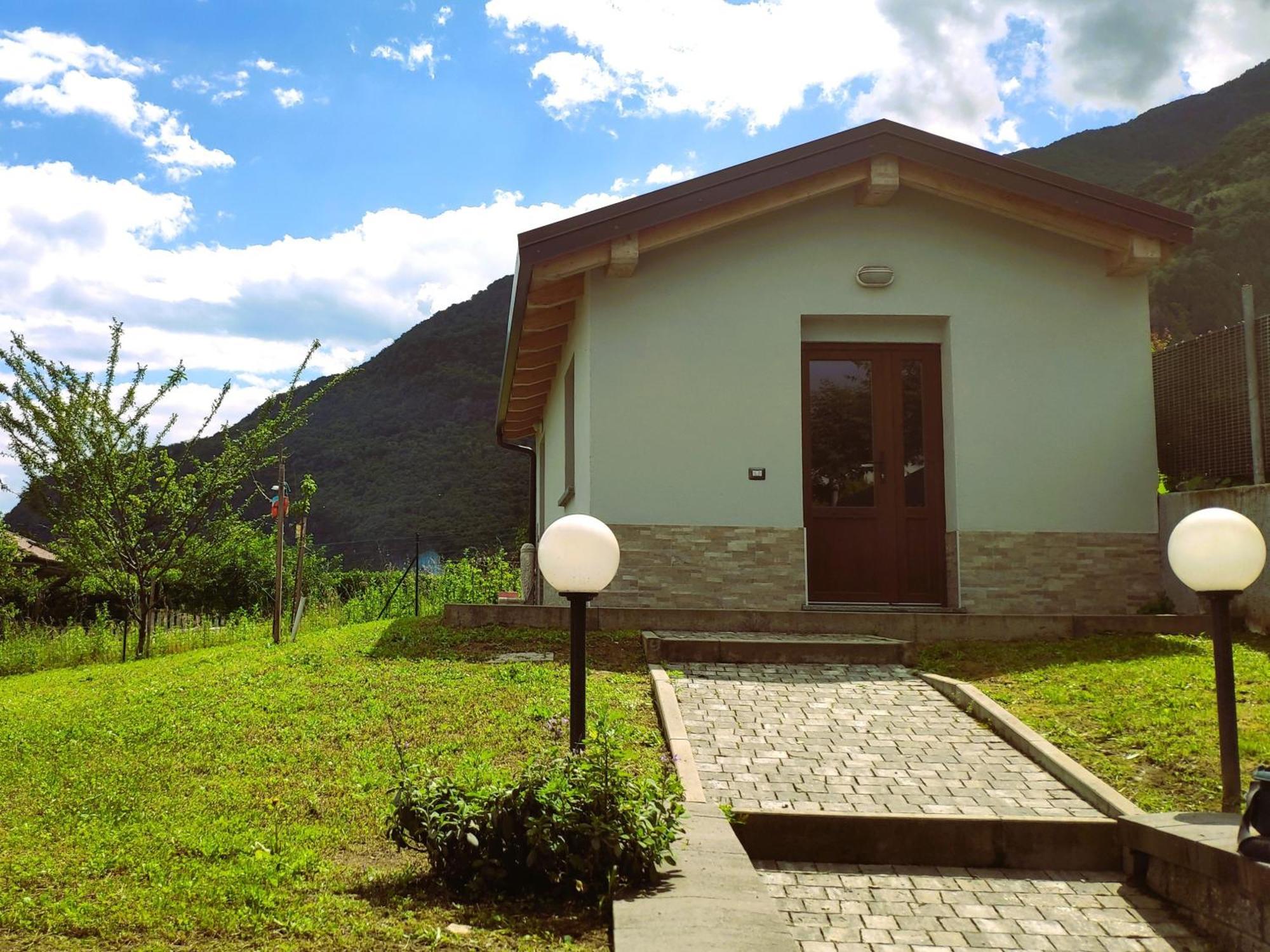 Chiaro House Appartement Colico Buitenkant foto