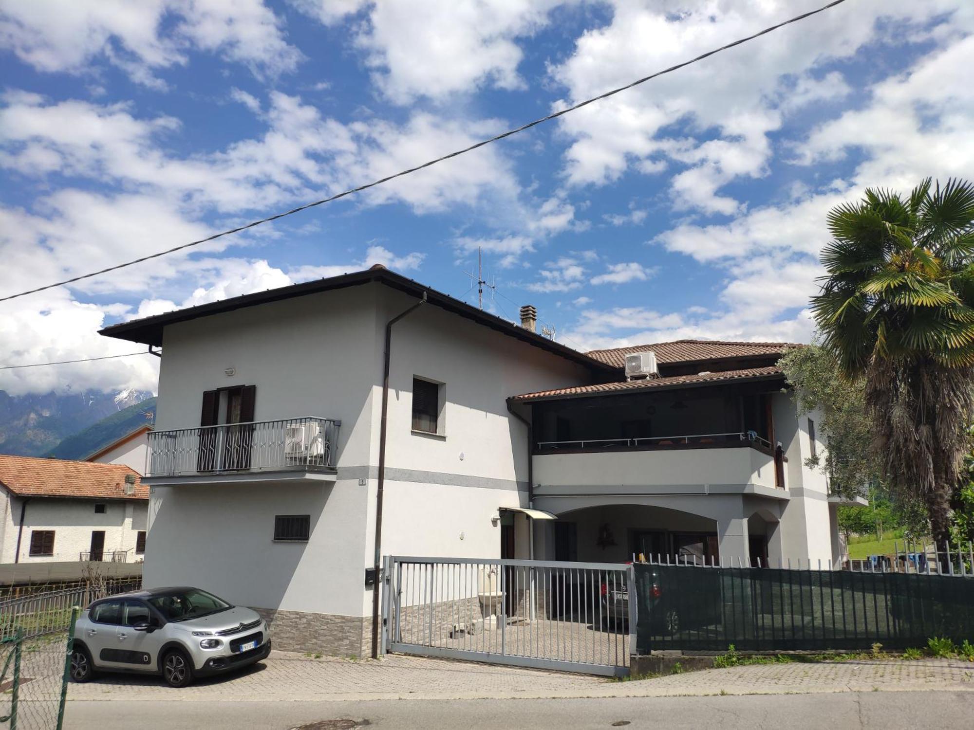 Chiaro House Appartement Colico Buitenkant foto