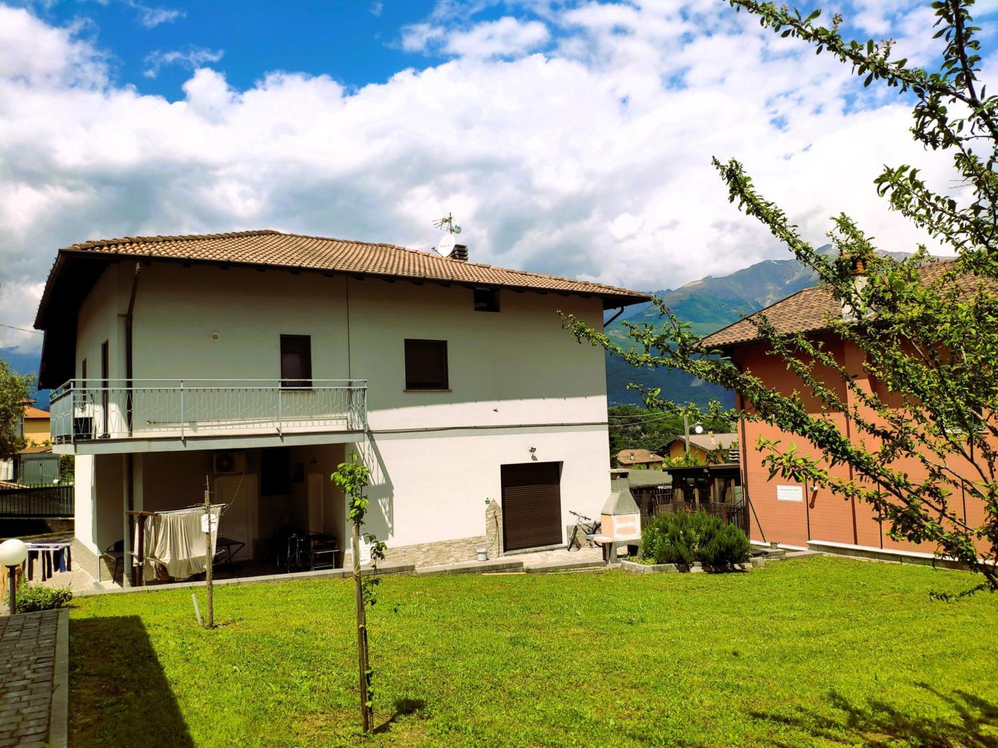 Chiaro House Appartement Colico Buitenkant foto